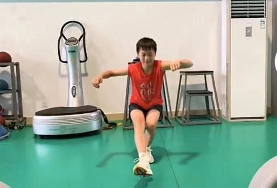 对阵阿斯顿维拉球队需要做什么？——首先，我们必须理解第一个进球的重要性，维拉是一支不同的球队，他们的状态非常出色，也是一支非常优秀的球队。
